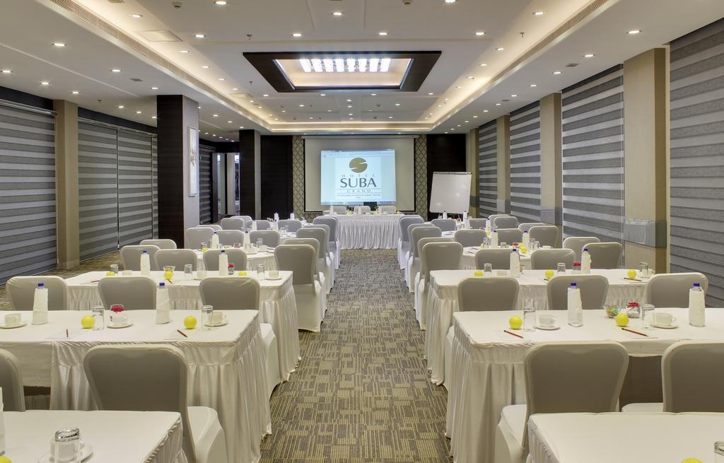 Hotel Suba Grand Dahej Kültér fotó